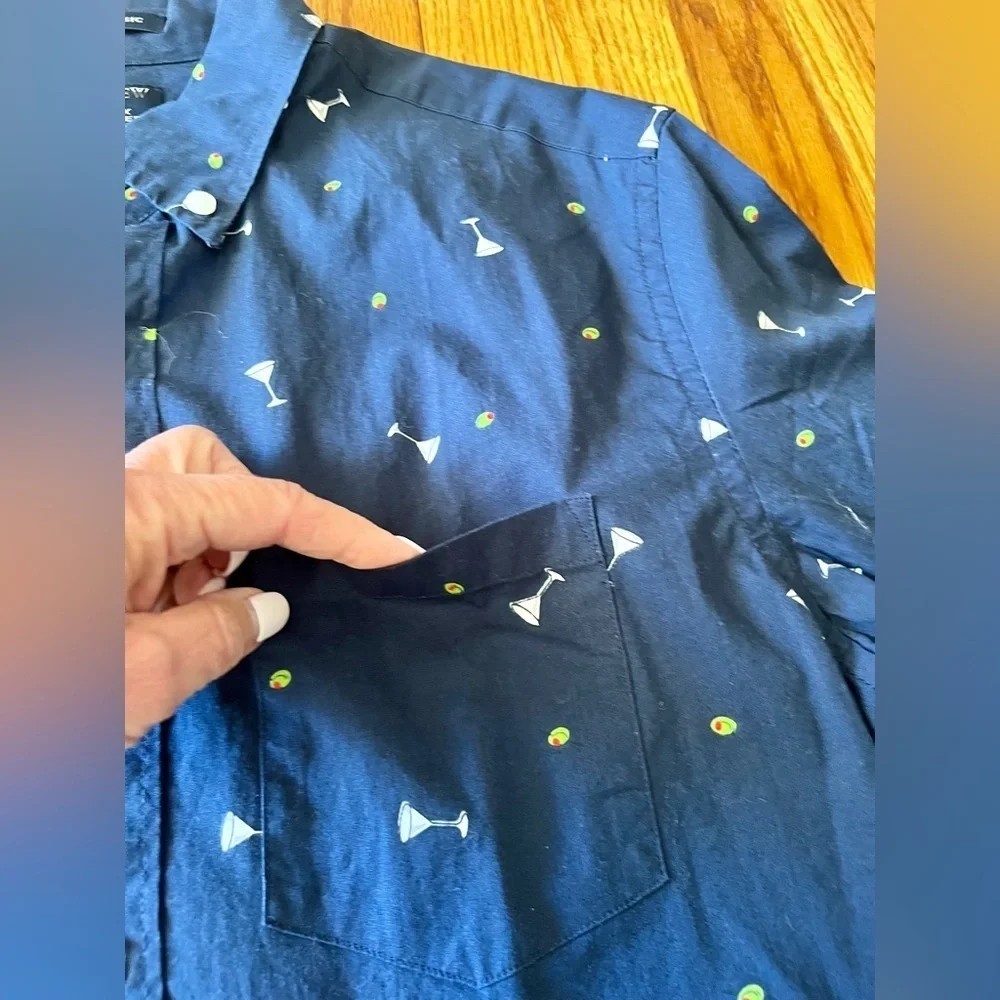 J. Crew Flex wash navy button down. mens small martini glass olives cocktail